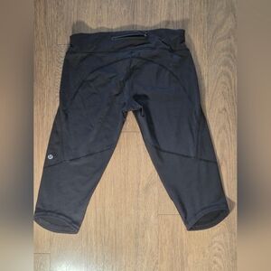 Lululemon Black Cropped Women's Leggings